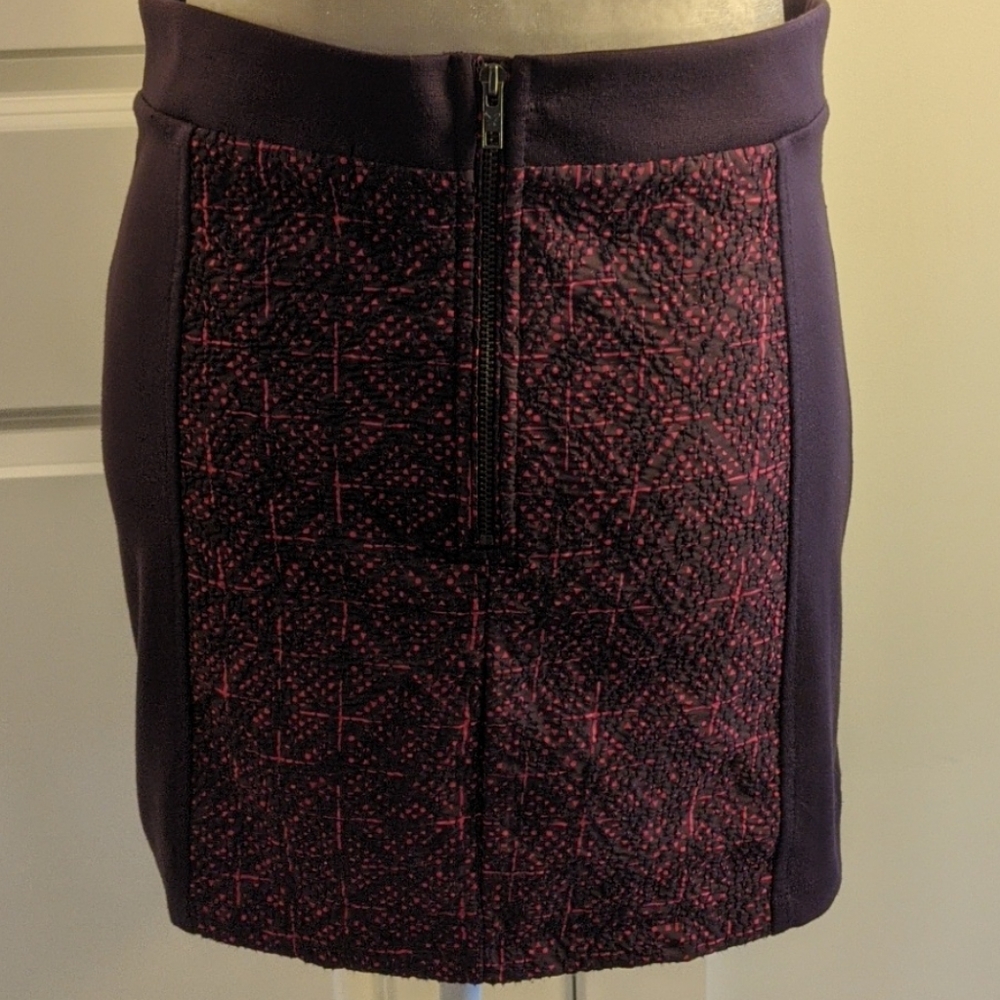 Short Purple Pink American Eagle pattern skirt - Picture 2 of 4